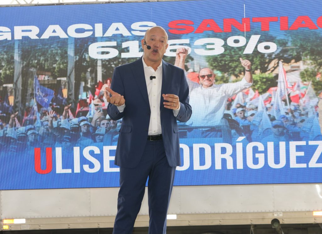 Ulises Rodríguez agradece elección como nuevo alcalde de Santiago Mi